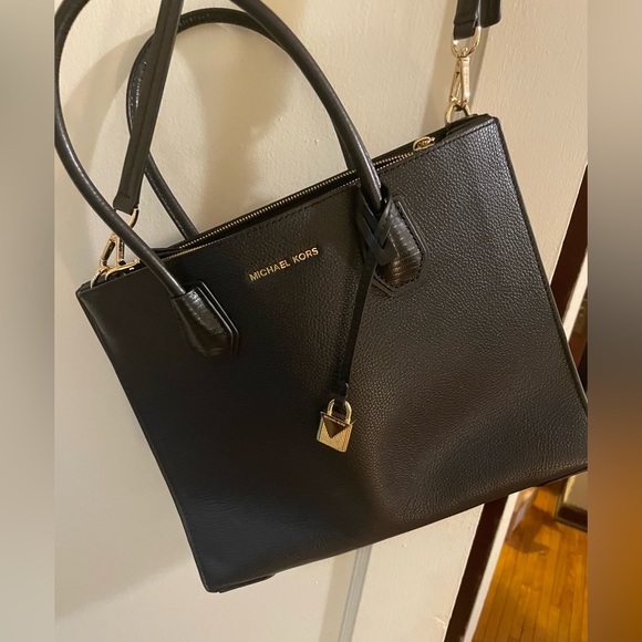 Black, Large- Michael Kors Mercer - Picture 3 of 10